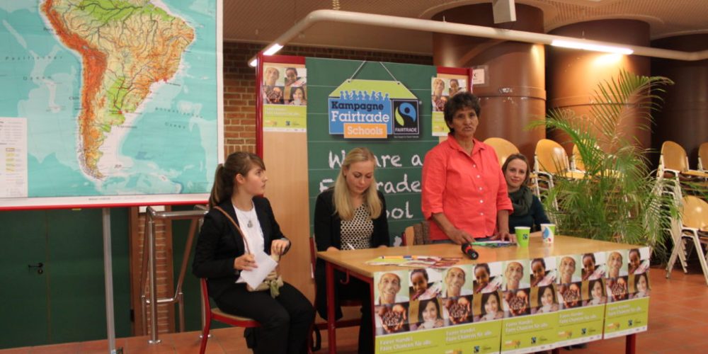 Besuch der ersten Fairtrade-School